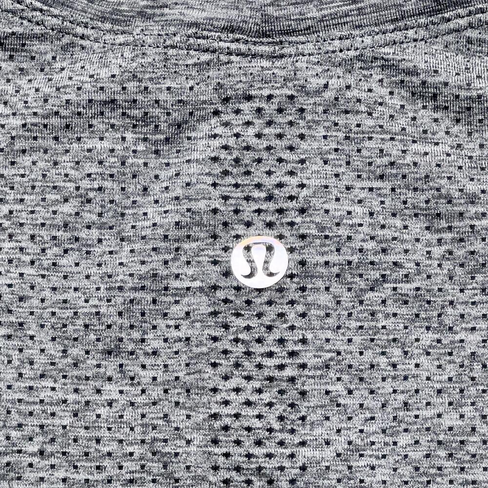 Lululemon Shirt Womens 16 Gray Swiftly Tech Short Sleeve Running Yoga Athletic